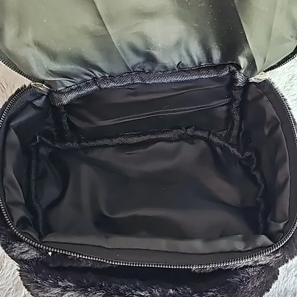 Kuromi Fluffy Makeup Pouch - Picture 7 of 7